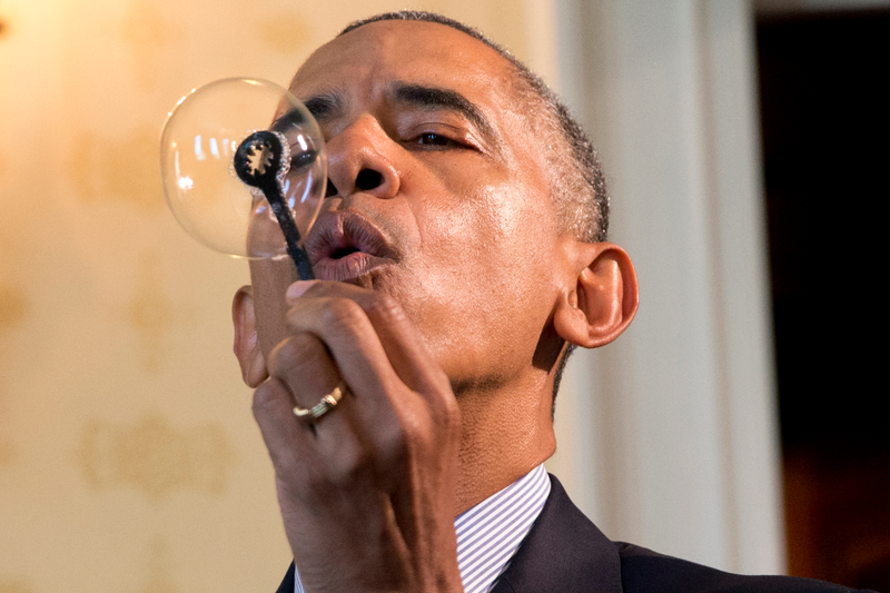 Illustration for article titled Let's Pause to Appreciate Obama's Clear and Obvious Love of the White House Science FairÂ